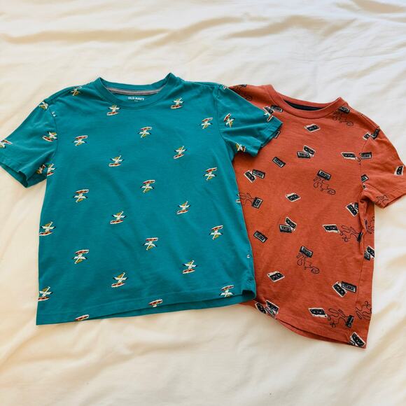 Old Navy Bundle Two Boys Graphic Tees - 80s Mixed Tapes & Surfing Birds Size M/8 - Picture 1 of 6